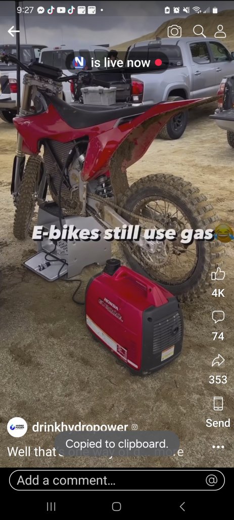Screenshot_20231211_212800_Facebook.jpg