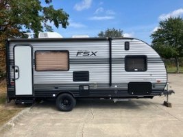 camper 1.jpg
